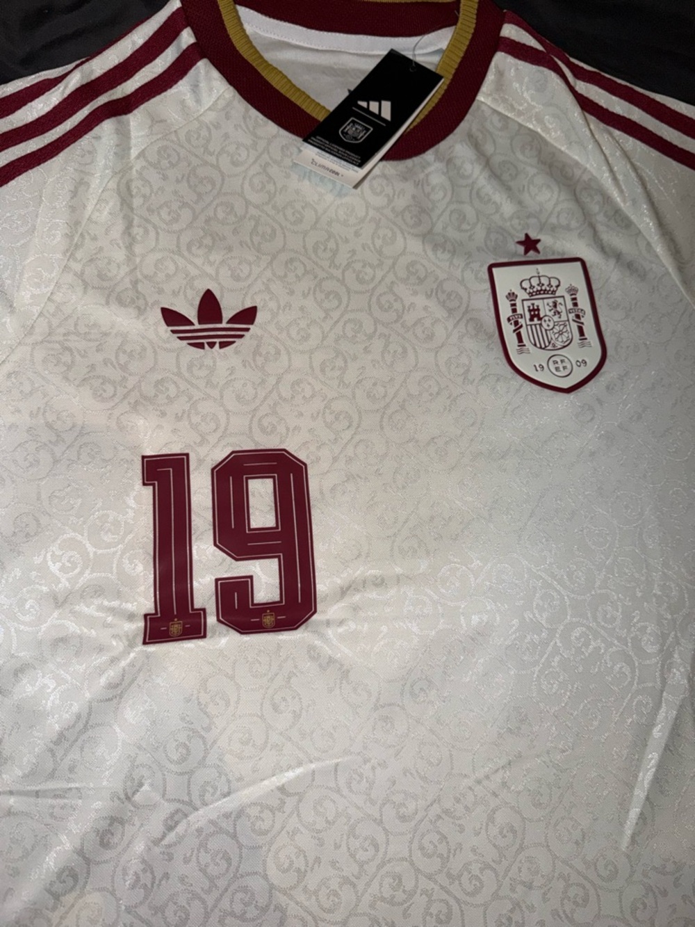 Spain Away 2026 World Cup #19 LAMINE YAMAL Slim Fit - Picture 5 of 7